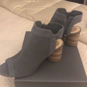 Vince Camino soft vintage gray sandals